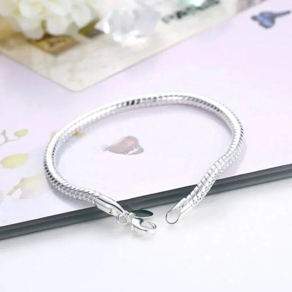 925 Sterling Silver Round Snake Chain Bracelet - Picture 3 of 4